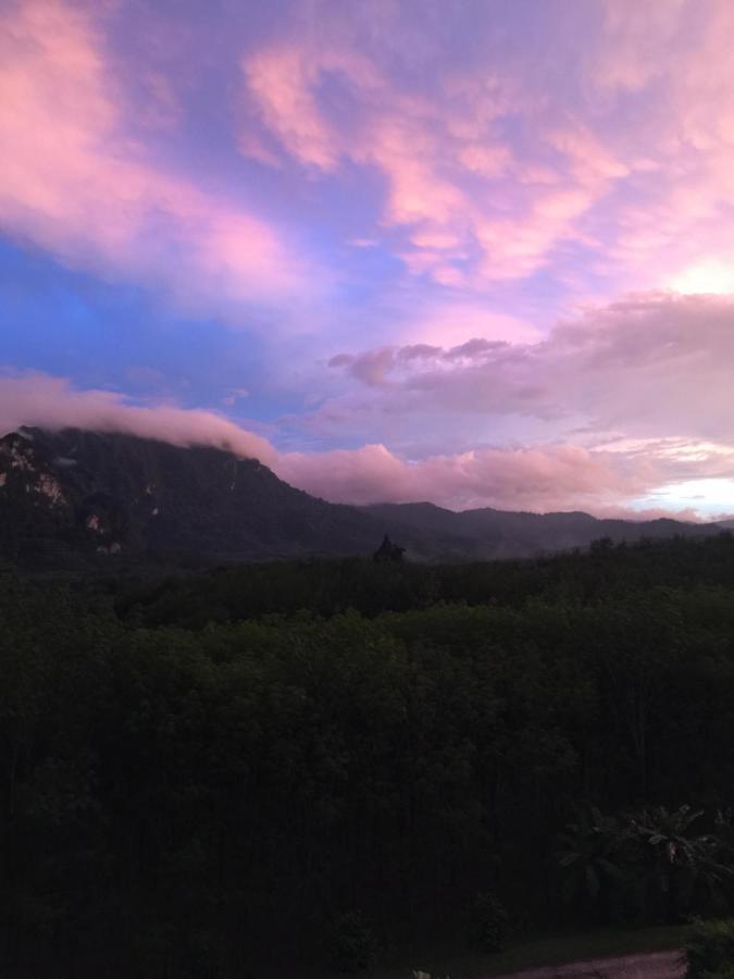 Billion Views Khaosok Homestay Khao Sok National Park Exterior foto