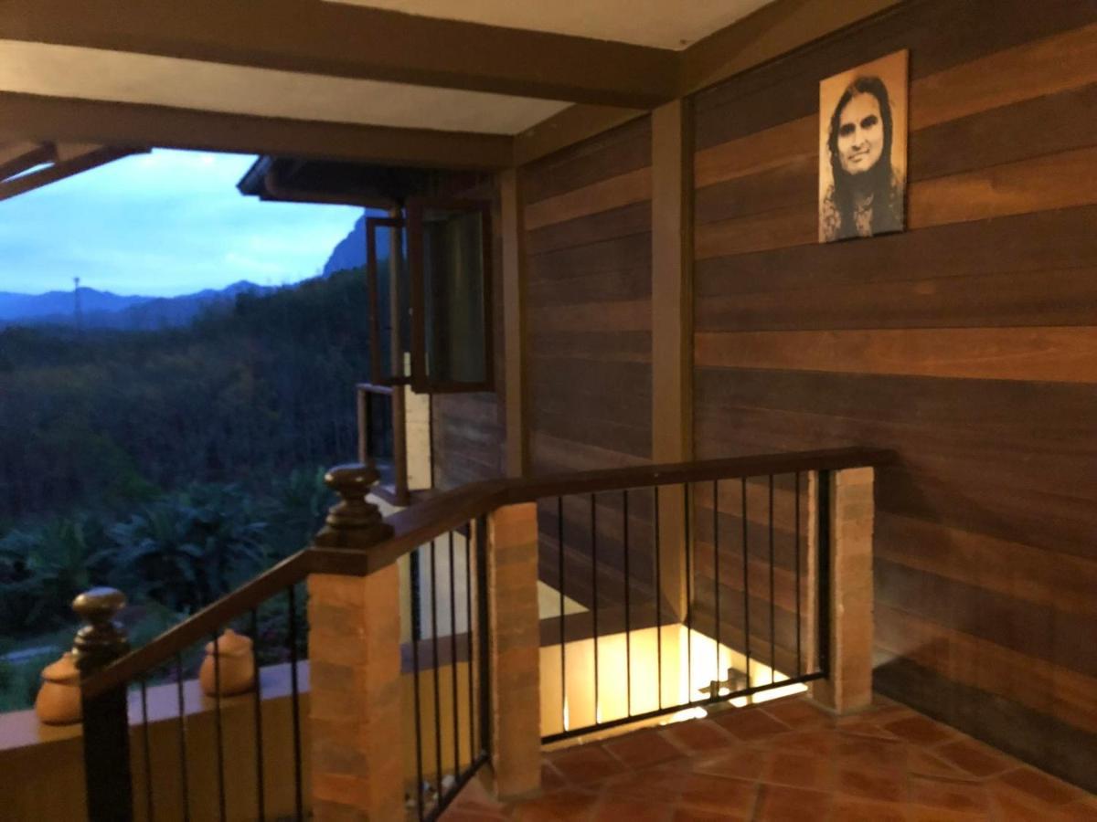 Billion Views Khaosok Homestay Khao Sok National Park Exterior foto